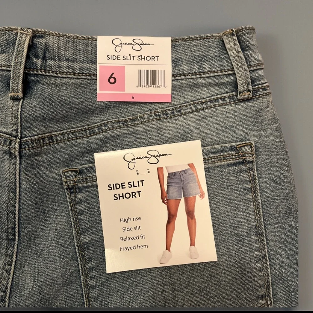 Jessica Simpson Ladies Denim High Rise Side Slit Relaxed Short Fringe Cut Sz 6